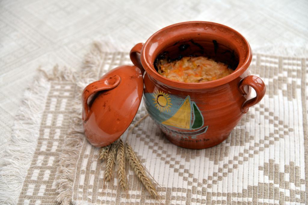 Silaine Recreation & Leisure Bed and Breakfast Oszkinie Buitenkant foto
