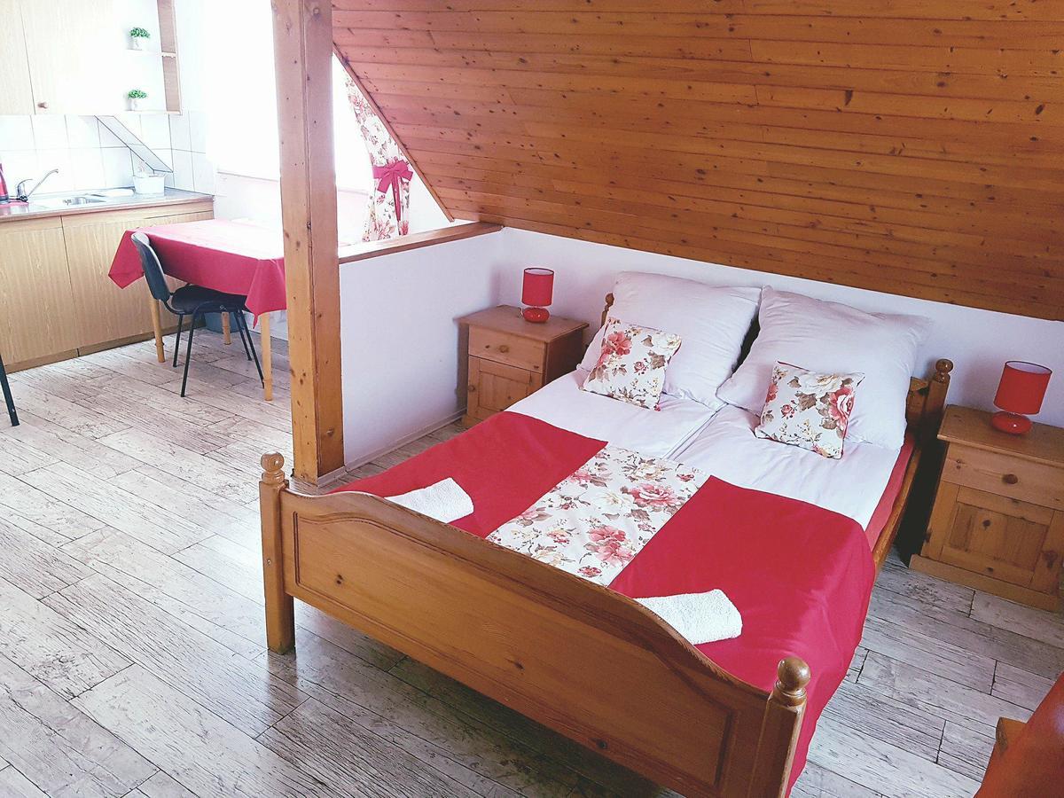 Silaine Recreation & Leisure Bed and Breakfast Oszkinie Buitenkant foto